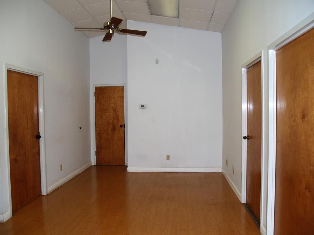 Kennedy Oaks: 3333 W Kennedy Blvd Ste 207, Tampa, FL 33609